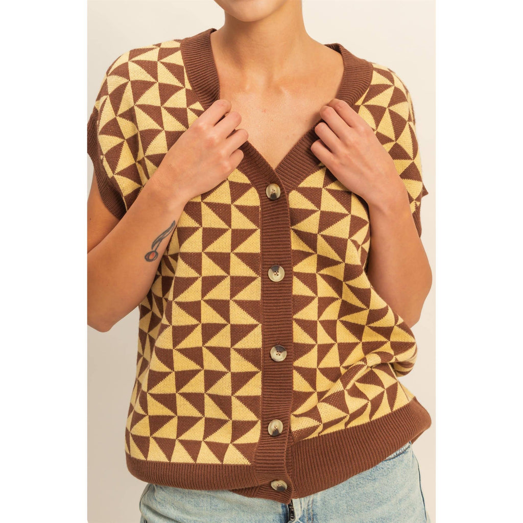 Geometric Pattern Sweater Vest: BROWN