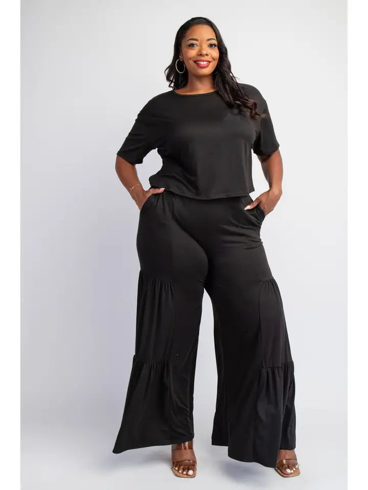 PLUS SIZE SHORT SLEEVE TOP AND WIDE TIERED LEG PANTS SET