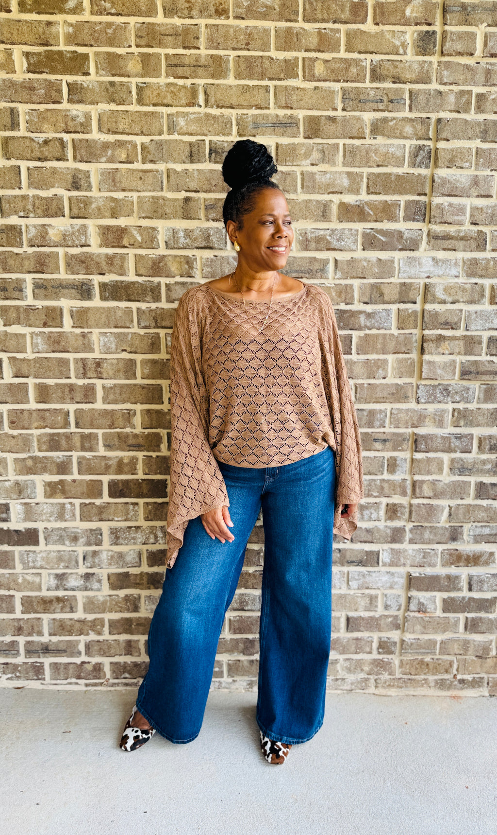 FREE SPIRIT BELL SLEEVE TOP: BROWN PLUS