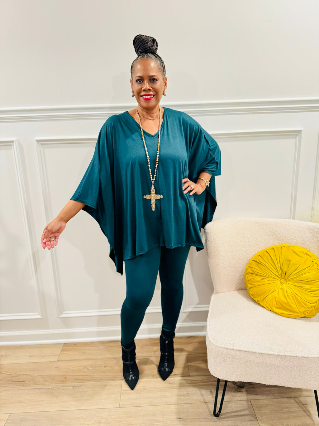 V-neck Top & Leggings 2 PC Set: HUNTER GREEN