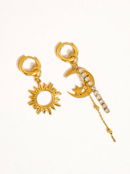 Edmée  Mismatch Sun and Moon Earring: Yellow Gold