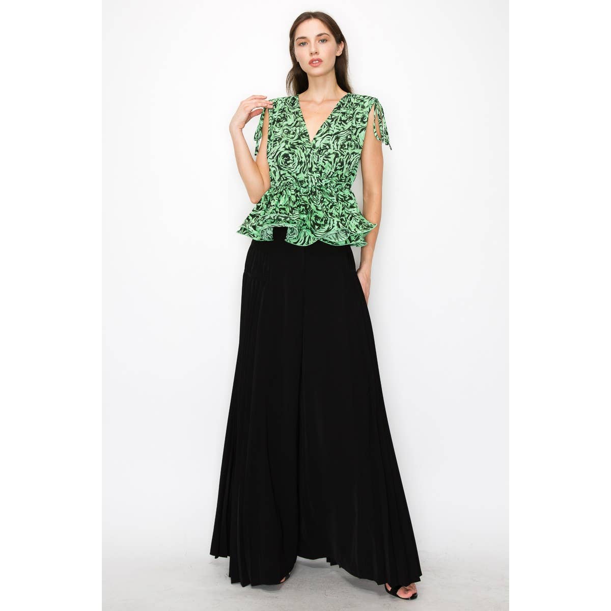 V Neck Floral Print Peplum Top