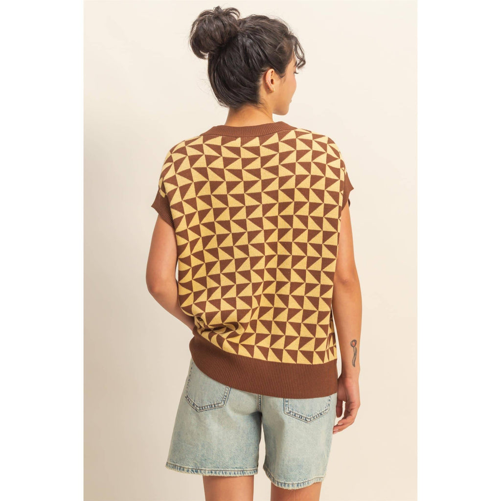 Geometric Pattern Sweater Vest: BROWN