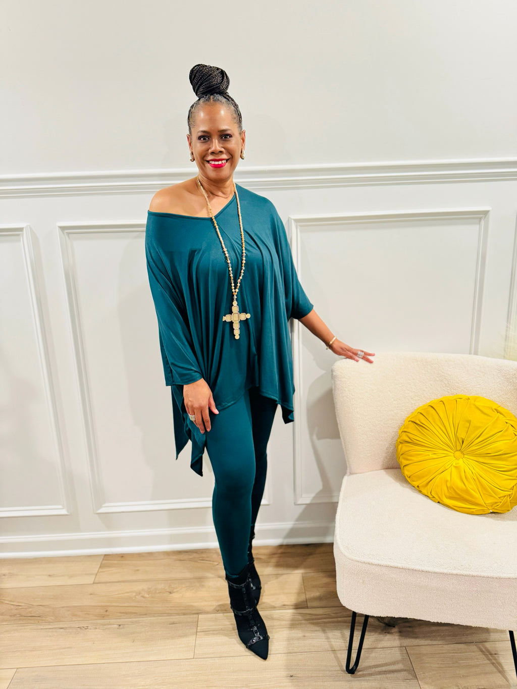 V-neck Top & Leggings 2 PC Set: HUNTER GREEN