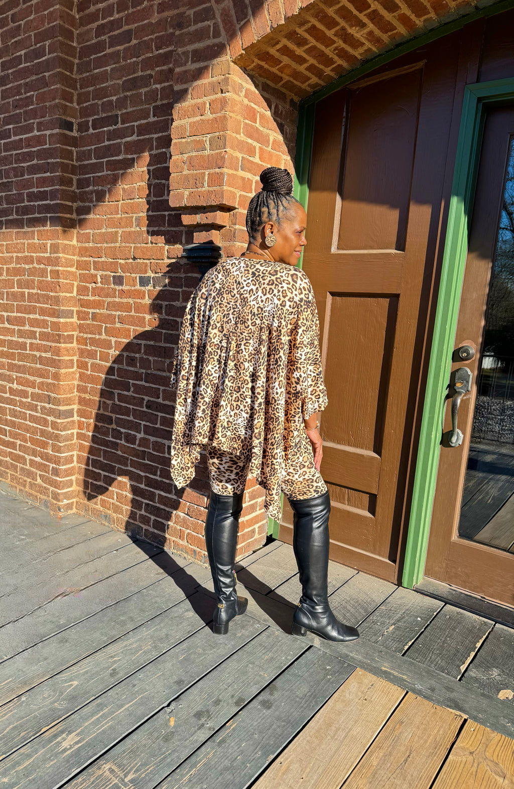 V-neck Top & Leggings 2 PC Set: Leopard Print