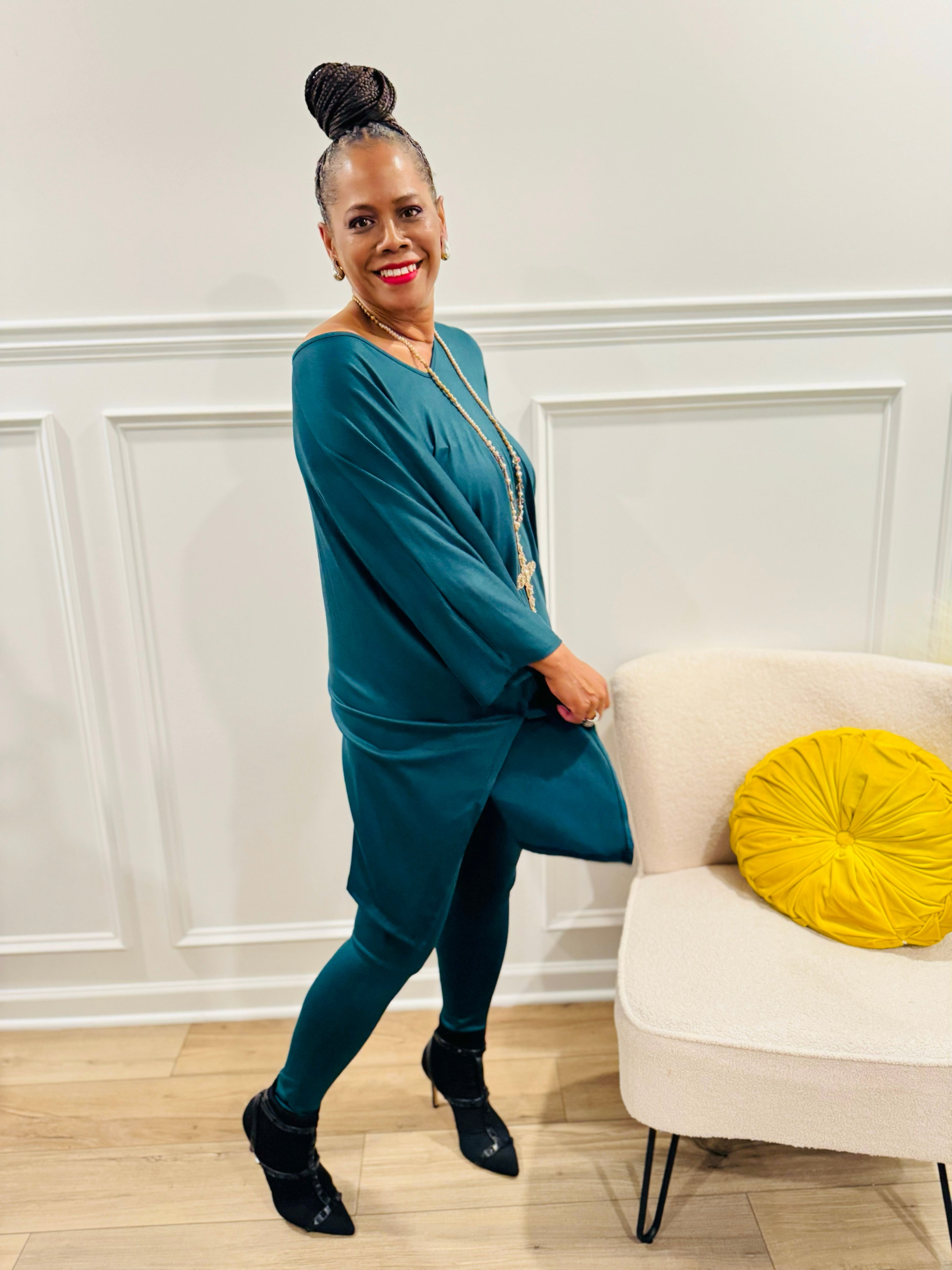 V-neck Top & Leggings 2 PC Set: HUNTER GREEN