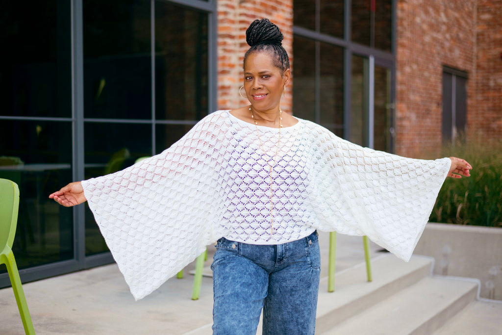 FREE SPIRIT BELL SLEEVE TOP: WHITE / OS