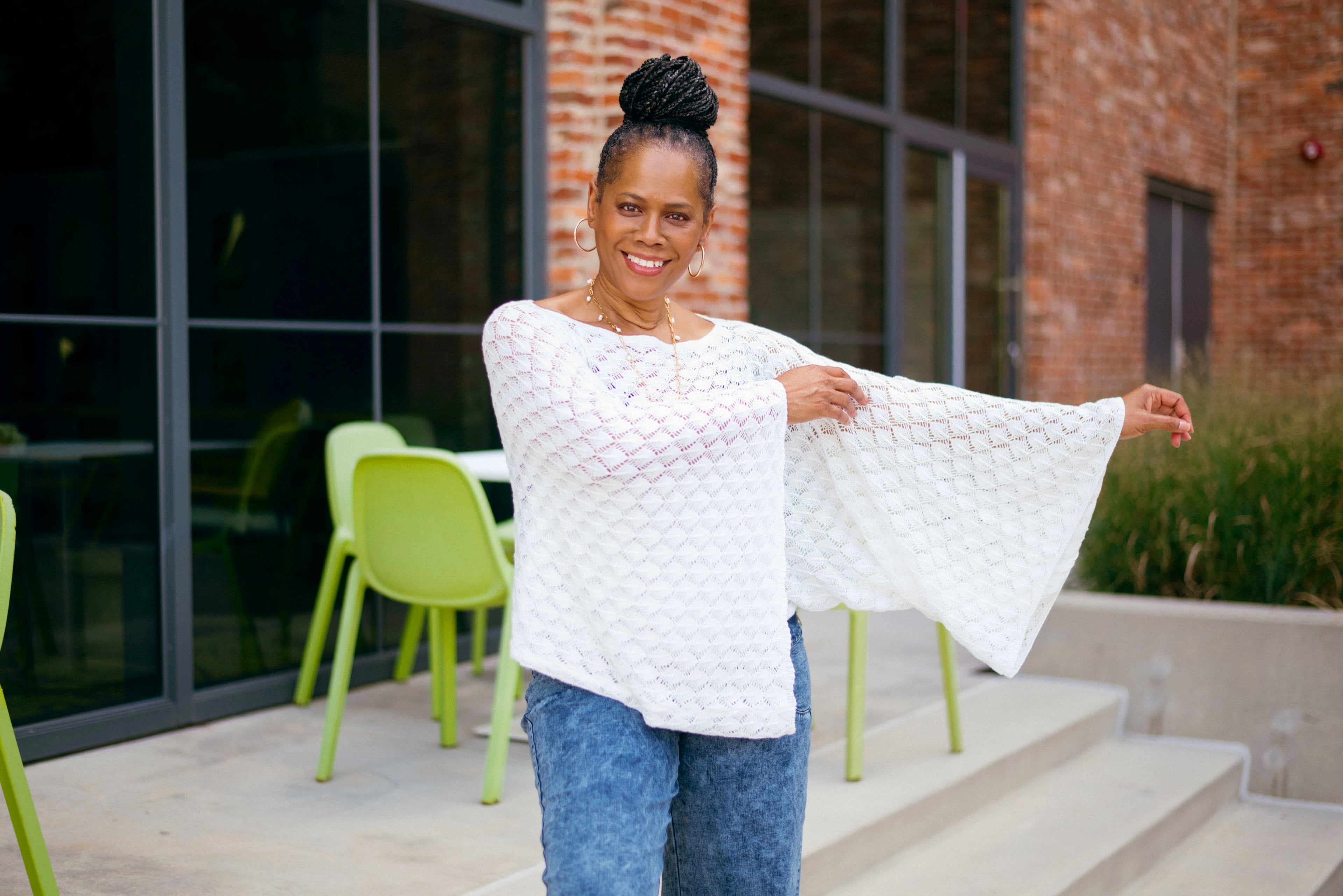 FREE SPIRIT BELL SLEEVE TOP: WHITE / OS