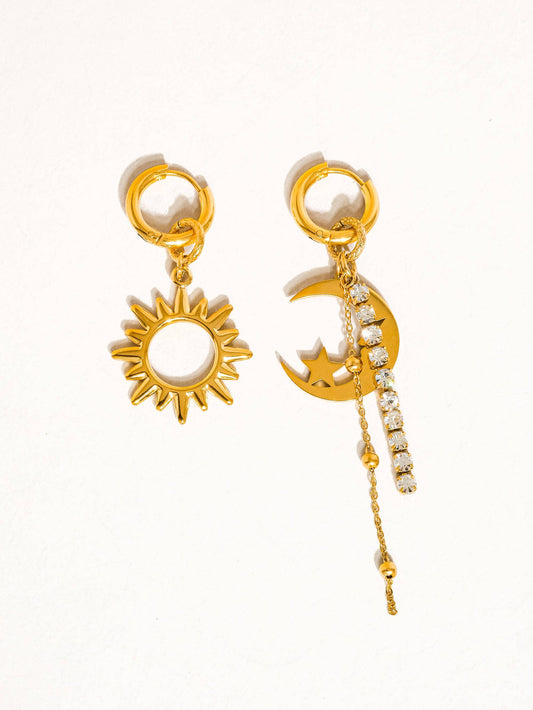 Edmée  Mismatch Sun and Moon Earring: Yellow Gold