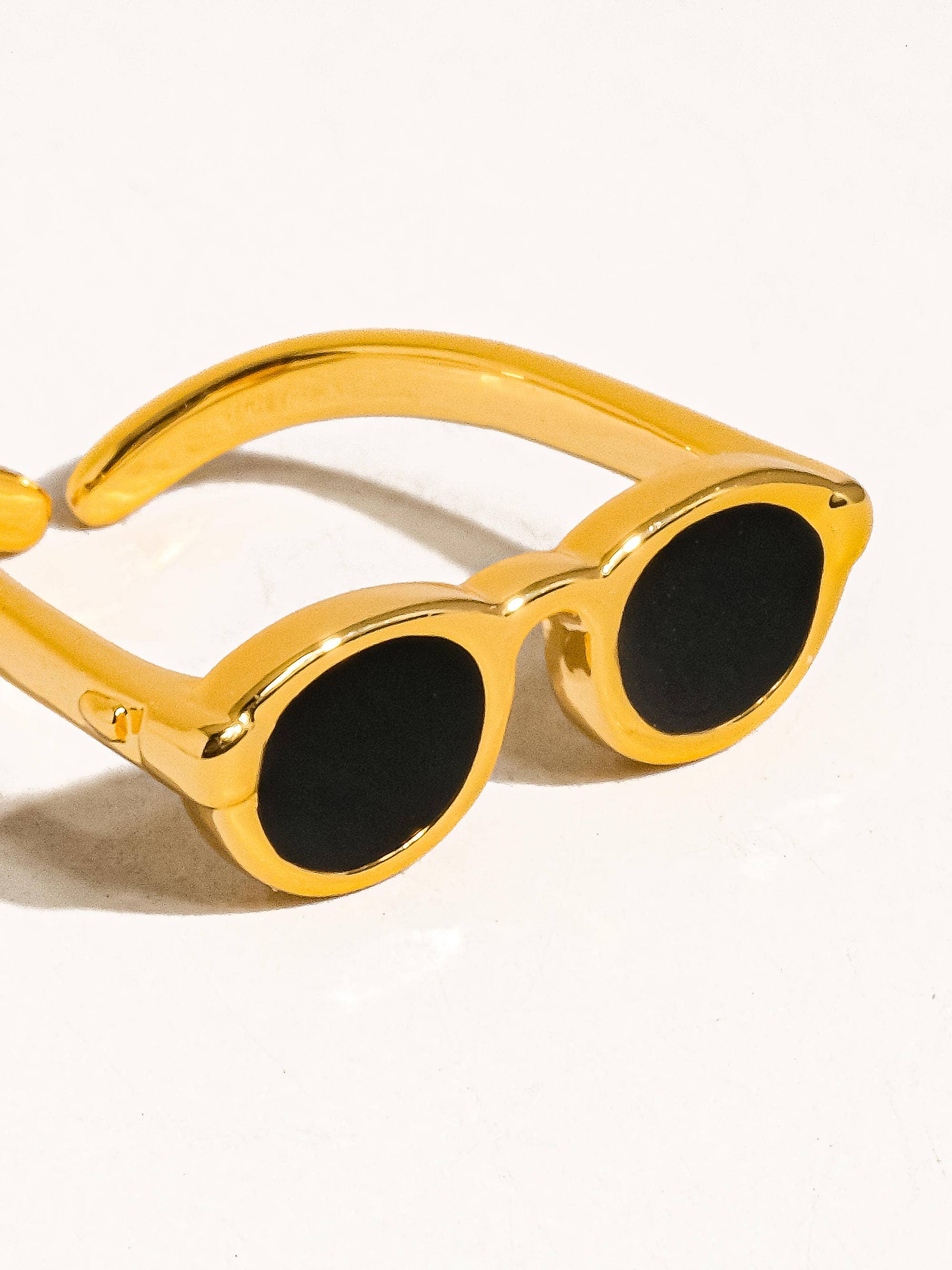 Dean  Gold Sunglasses Adjustable Ring: Black