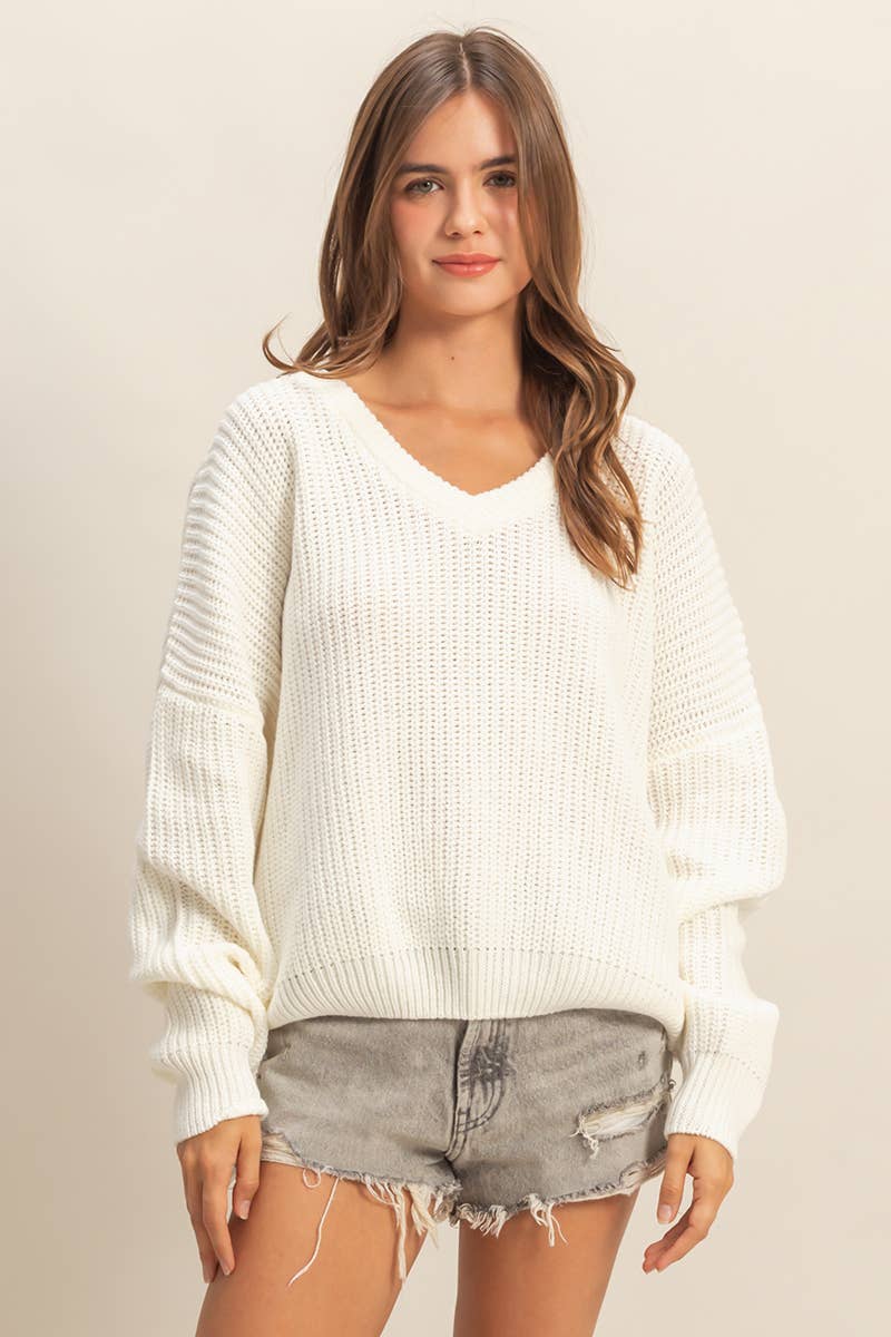 Oversized V-Neck Knit Sweater: OFF WHITE